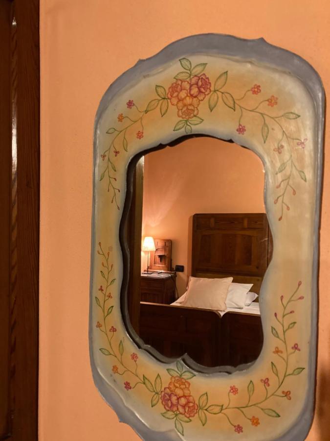 La Busca Country House Hostal Monte Benedetto Exterior foto